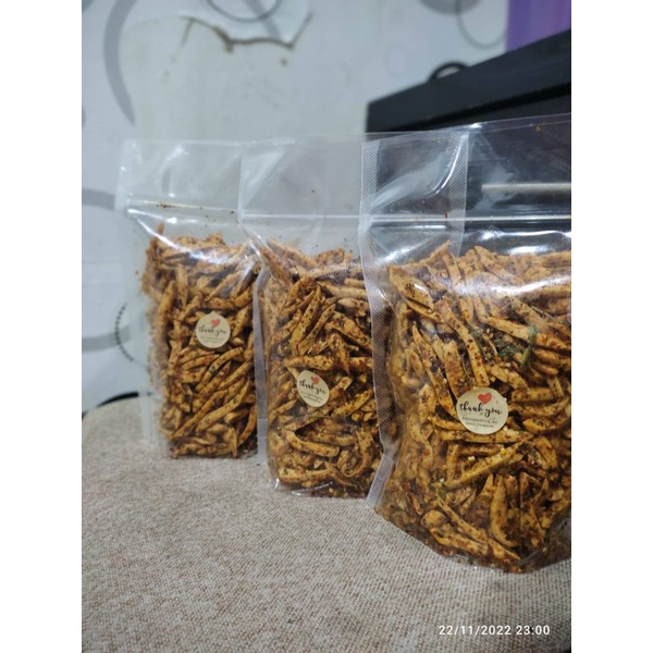 

basreng extra hot daunjeruk