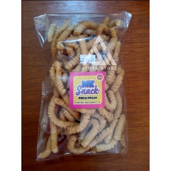 

Kue Manggar / Kripik Manggar / Kue Manggar Emas / Keripik Manggar / Snack Manggar / Jajan oleh oleh Pekalongan MK Snack