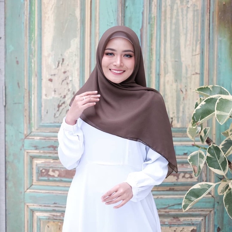 Bella Square Coklat Pramuka Hijab Segiempat Coklat Tua Bella Square Premium