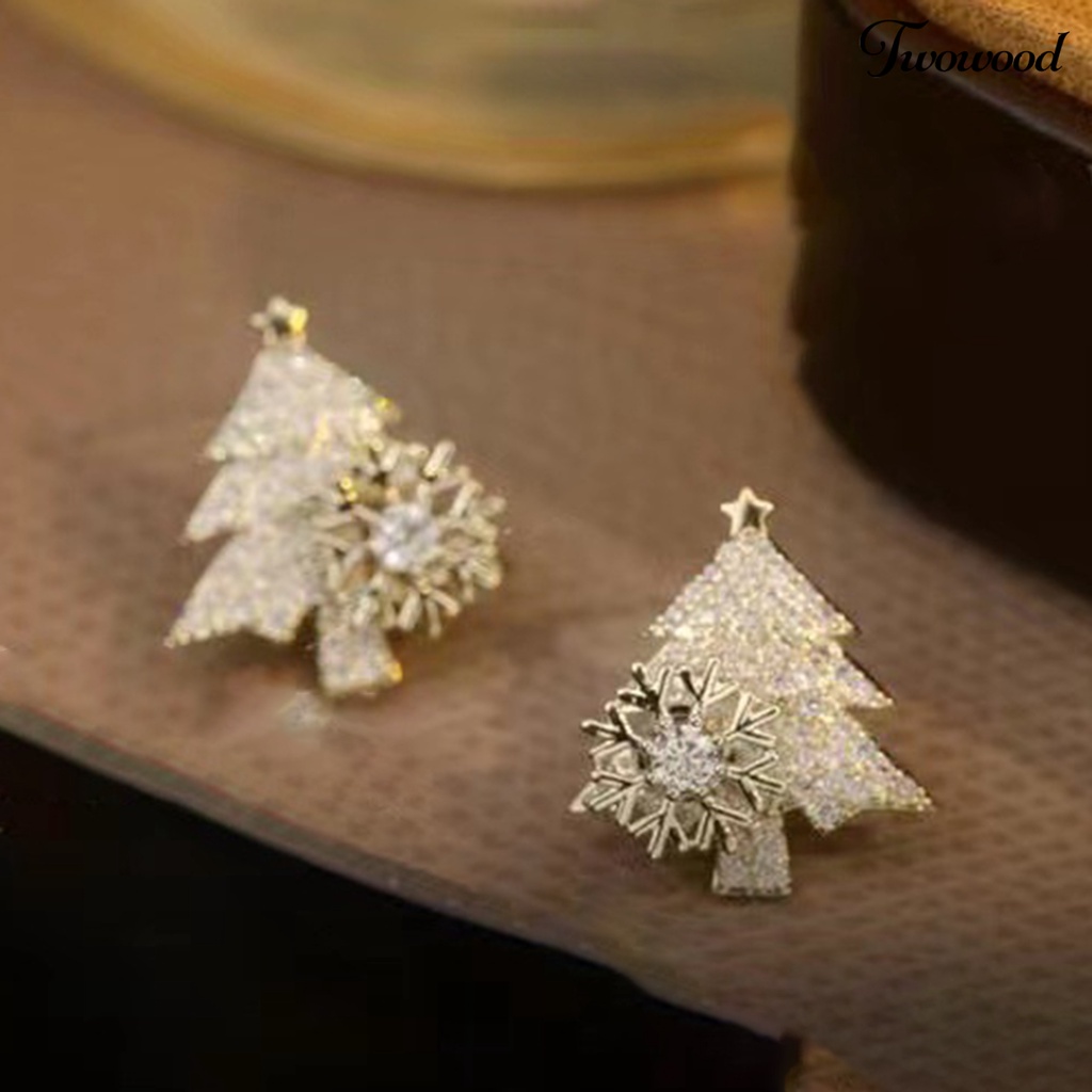 1 Pasang Anting Stud Berlian Imitasi Bentuk Snowflake Pohon Natal Untuk Wanita