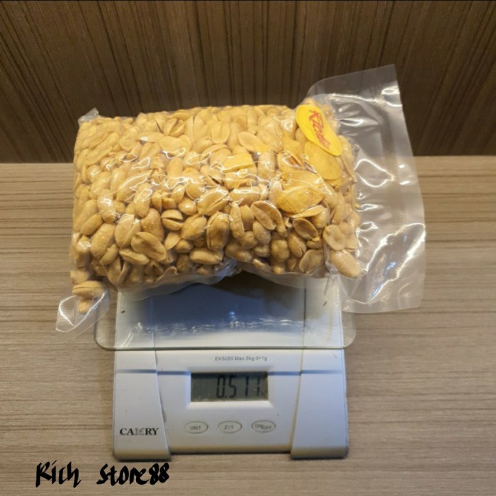 

Richie Kacang Madu Goreng Bawang Putih Qualitas Super Home Made 500 gr