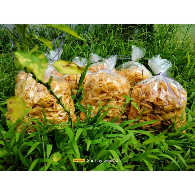 

Snack / Keripik Bawang / Kue Bawang / Keripik Enak 1KG