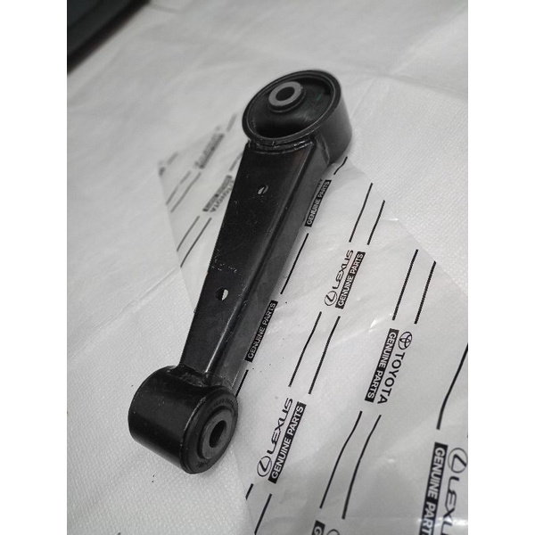 Engine monting engine mounting tengah bawah agya ayla 1000cc