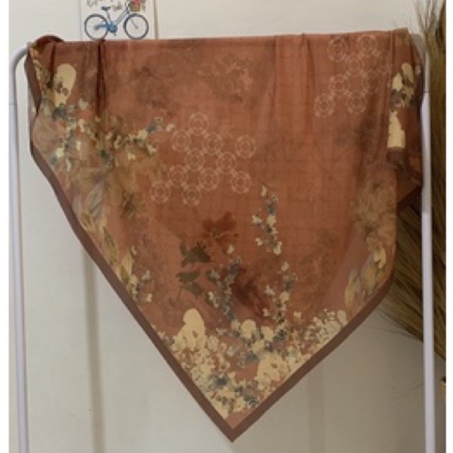 preloved louisaluna florista caramel