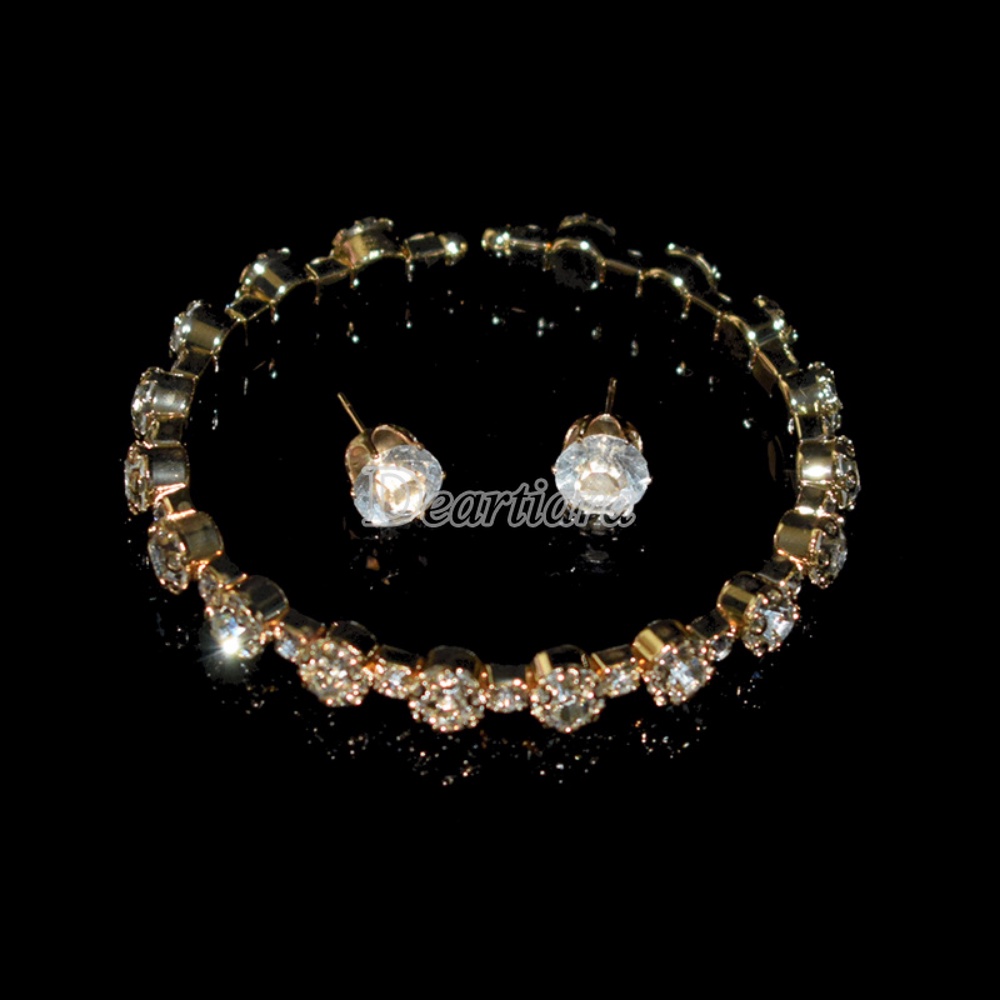 Set Kalung Anting Dan Gelang Aksen Kristal Berlian Imitasi