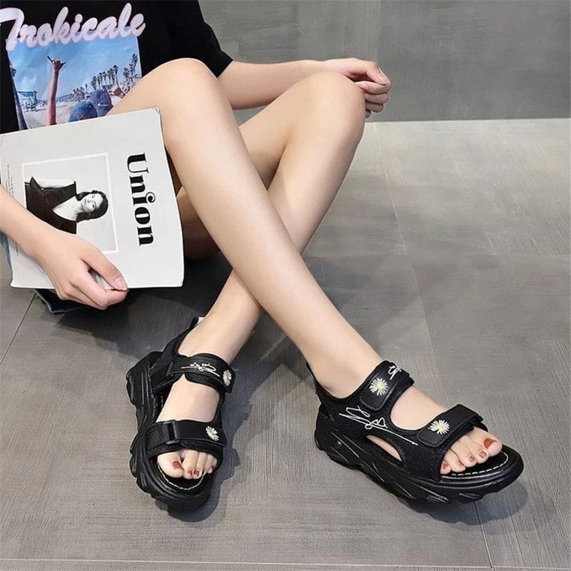 Sepatu Sandal Gunung Perempuan Korean Style