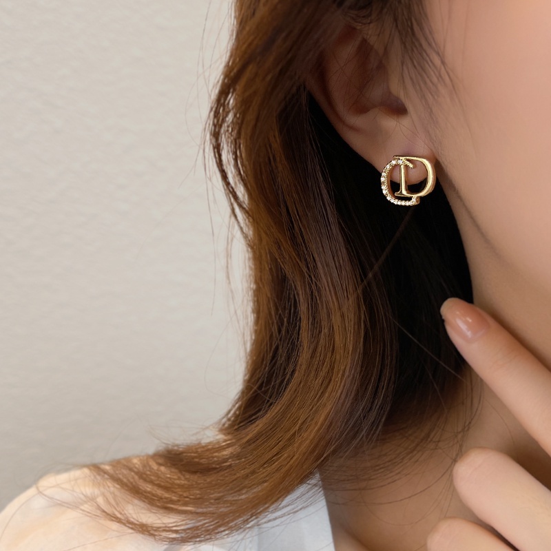 Anting Huruf CD Berlian Kilat Untuk Wanita Aksesoris Telinga Korea