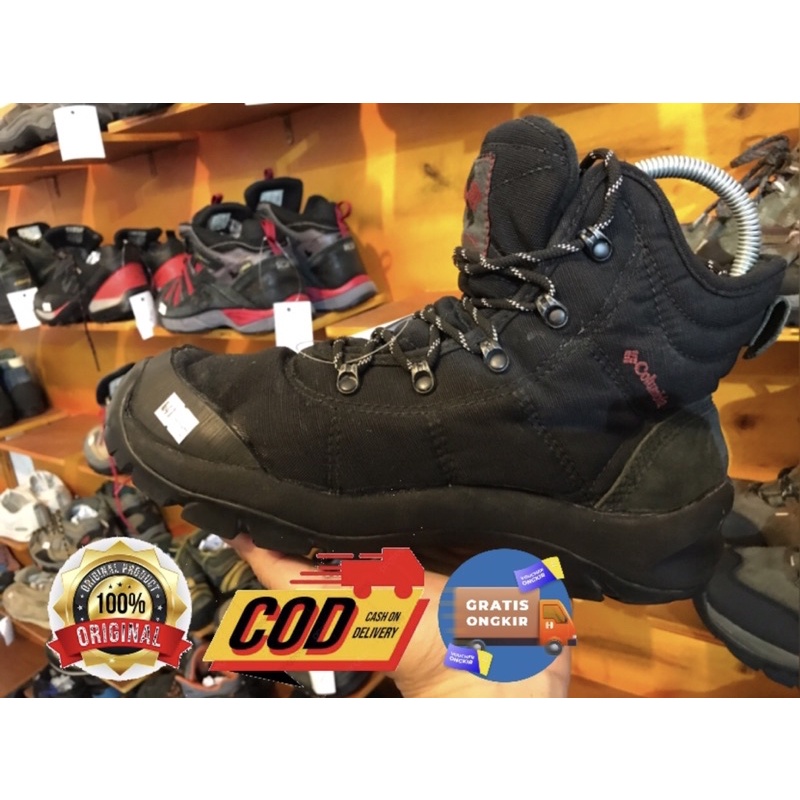 SEPATU HIKING COLUMBIA BEKAS BRANDED ORIGINAL, SIZE 41