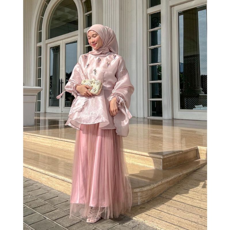 Preloved Atasan Kebaya Samantha by Jaleela (Engagement, graduation) *baca description box*
