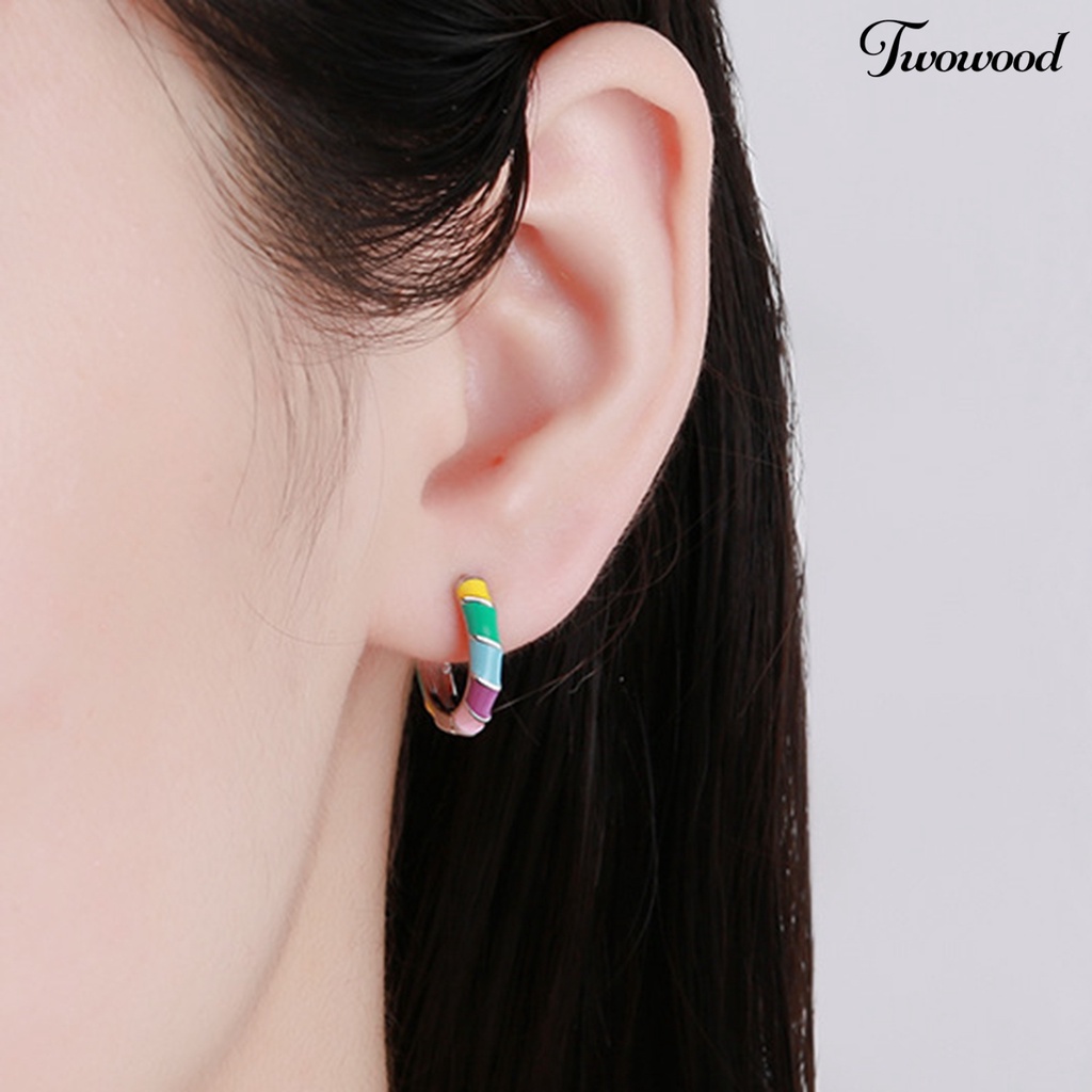 1 Pasang Anting Hoop Geometris Warna Pelangi Anti Pudar Untuk Wanita