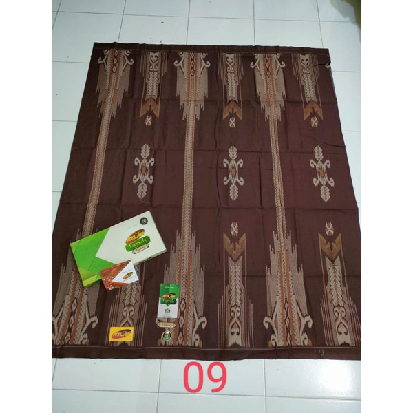 sarung atlas legenda