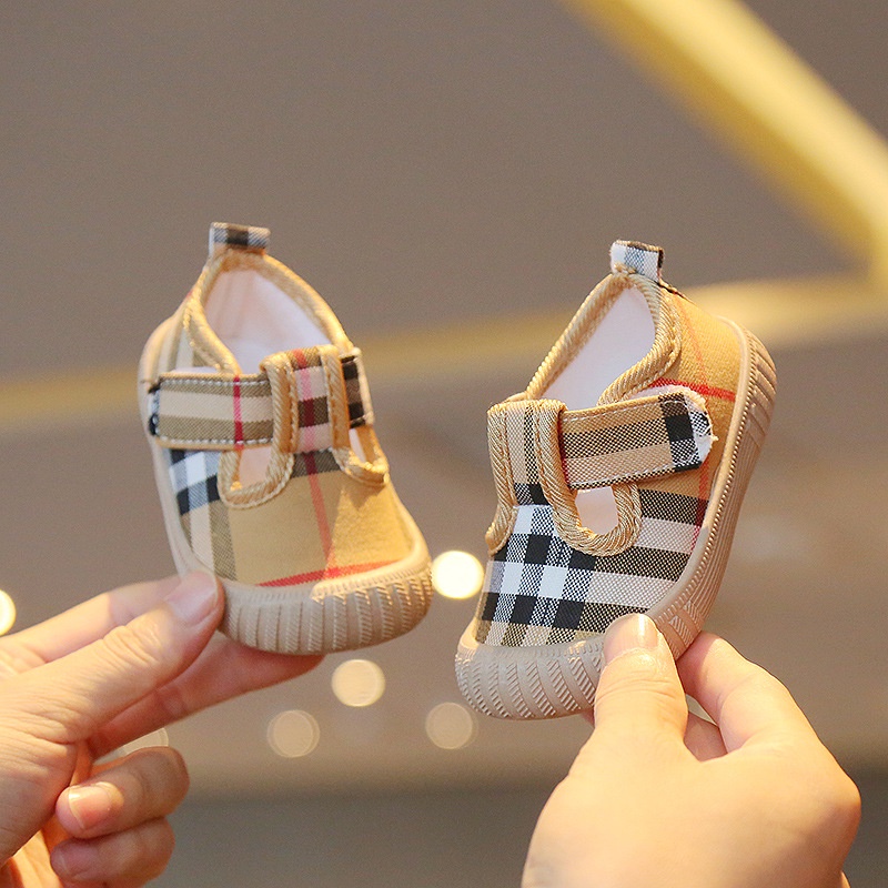 2166 NEW Sepatu bayi dan anak / sepatu anak perempuan dan laki-laki 4 motif