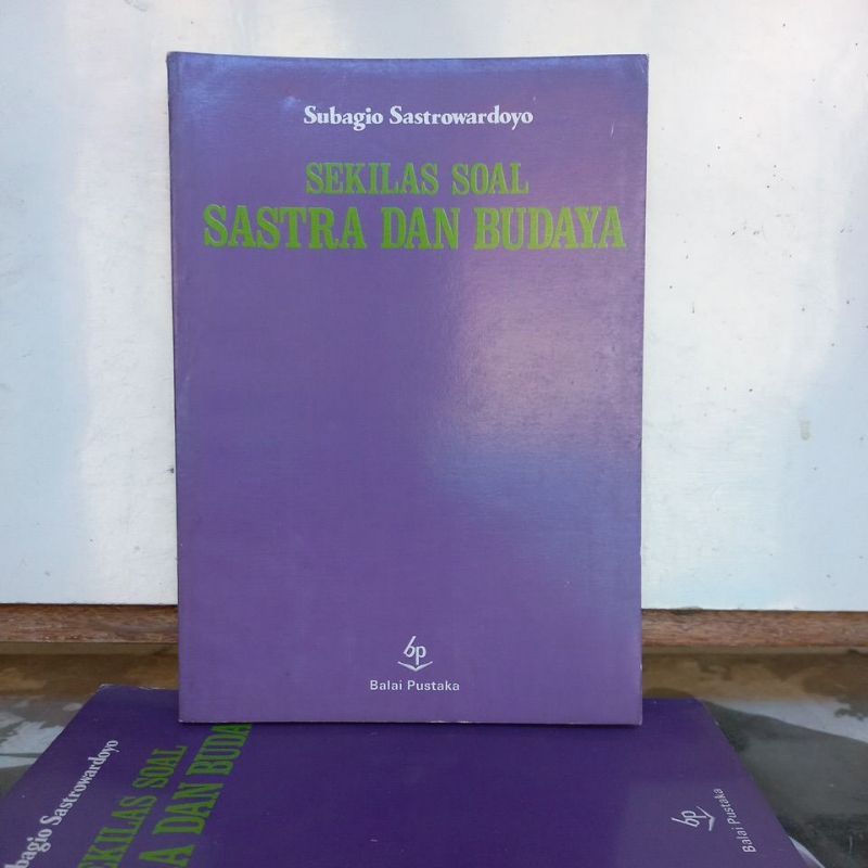 Buku Sastra - Sekilas Soal Sastra dan Budaya