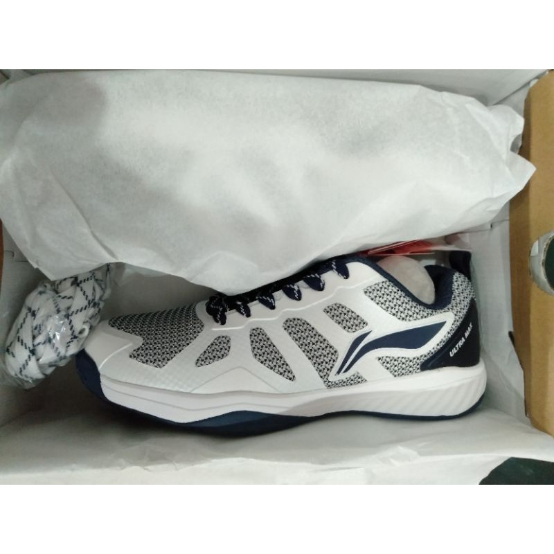 Sepatu badminton lining ultra max