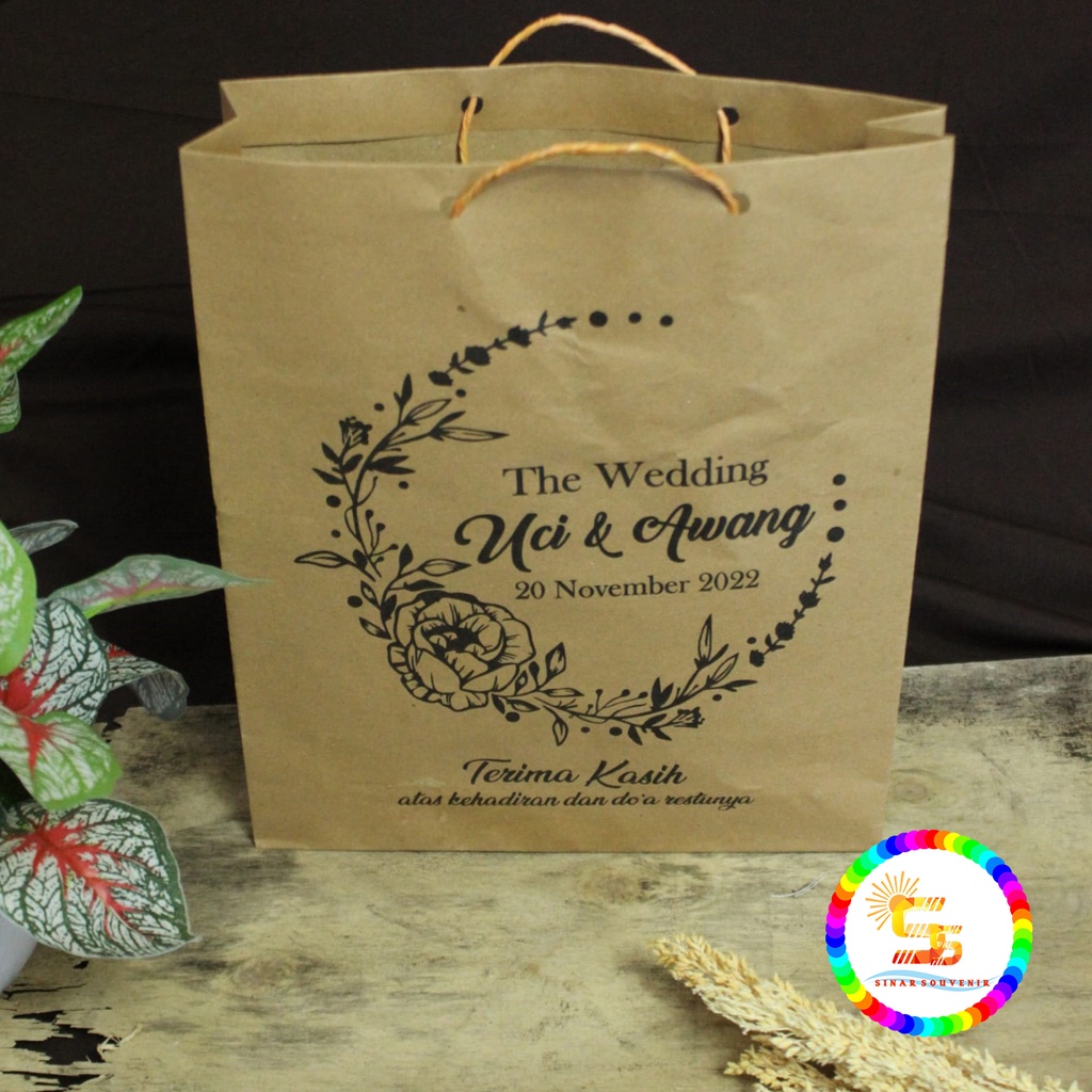 

PAPER BAG / TAS KERTAS CUSTOM UK 21 X 6 X 26 (PXLXT)