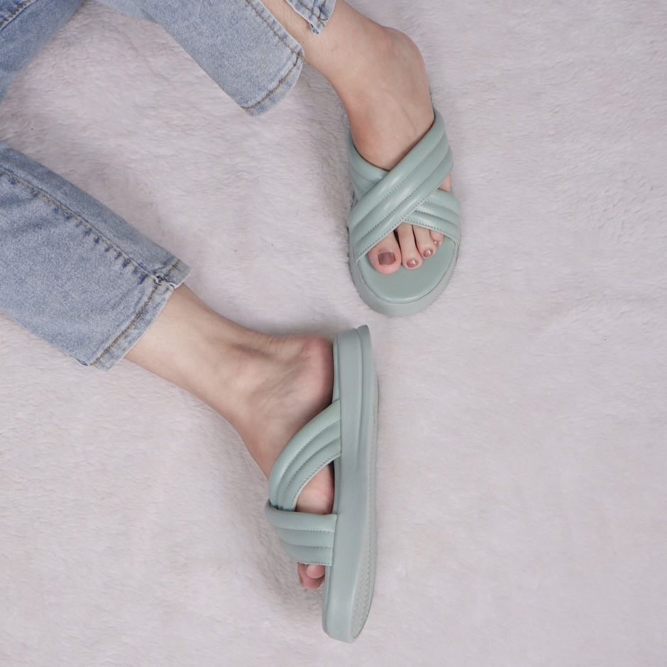 SARASARA YUK - Sandal Wanita Alas Sol Tebal Tinggi SARA SARA DORA Sendal Cewek Platform Wedges Kondangan Hak 2cm Model Silang 2 Size 36 37 38 39 40 Jalan Casual Santai Rumah Slop Warna Green Hijau Selop Original Kekinian Terbaru Shoes Mall Official Store