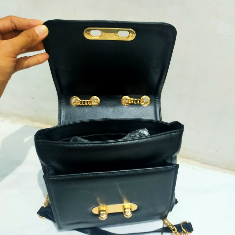 Tas Wanita Arneth Slingbag