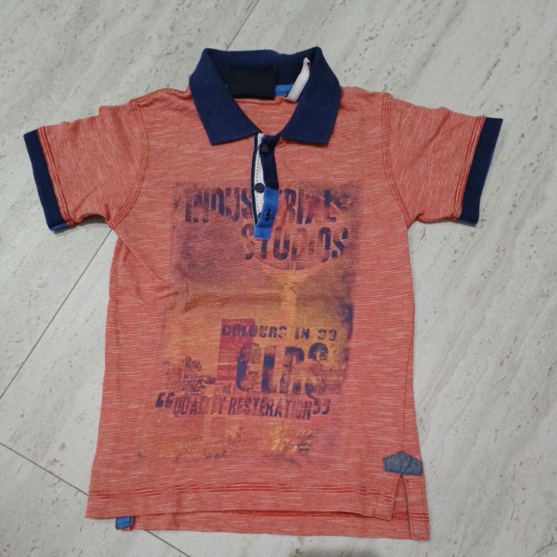 preloved atasan Hem kaos berkerah anak laki (merk colours in no 4) +/-4tahun