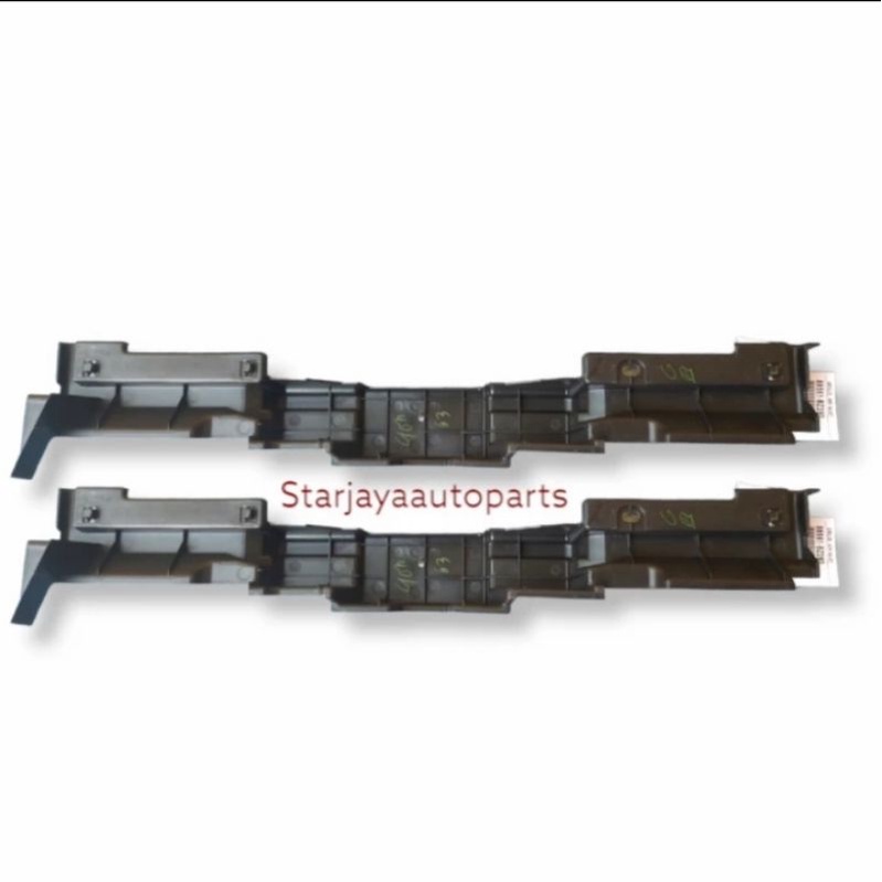 88561-BZ280 Air inlet plastik samping radiator Avanza Xenia atas