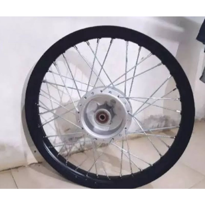 pesanan velg set balakang jinfe smash fu depan copy RCB set tutup tromol dan disc depan