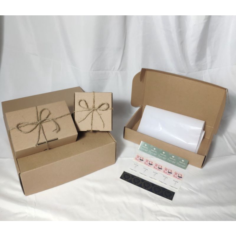 

PAKET GIFT KADO - BOX + TALI RAMI + STICKER + PAPERWRAP - 8x8x3 8x8x8 10x10x5 15x15x5 Hadiah Gift Souvenir Aksesoris Kado