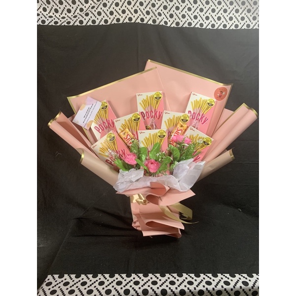 Buket Pocky Pink dan Coklat Silverqueen