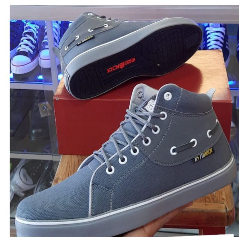 sepatu sneakers pria sepatu sneakers wanita sepatu sneakers terlaris sepatu sneakers murah