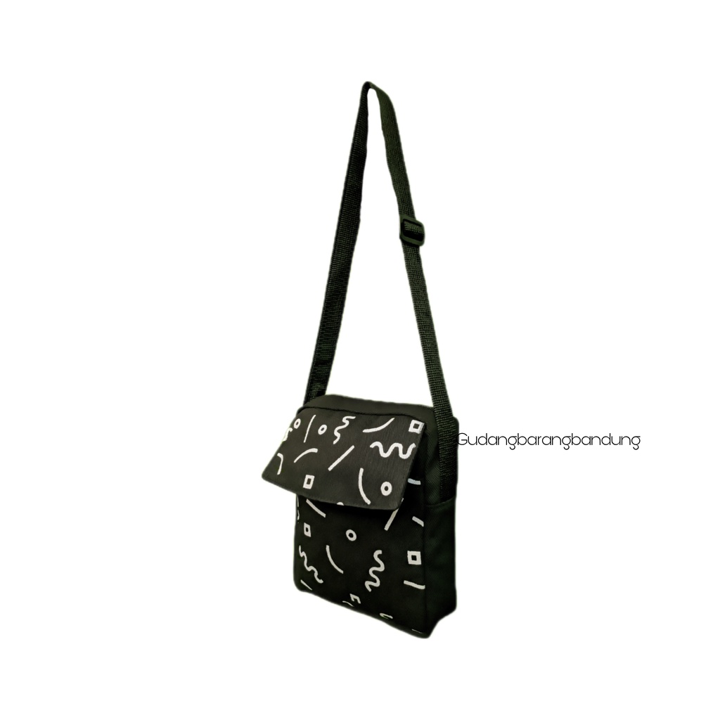 Sling bag / tas selempang kanvas wanita korean style Design Moona