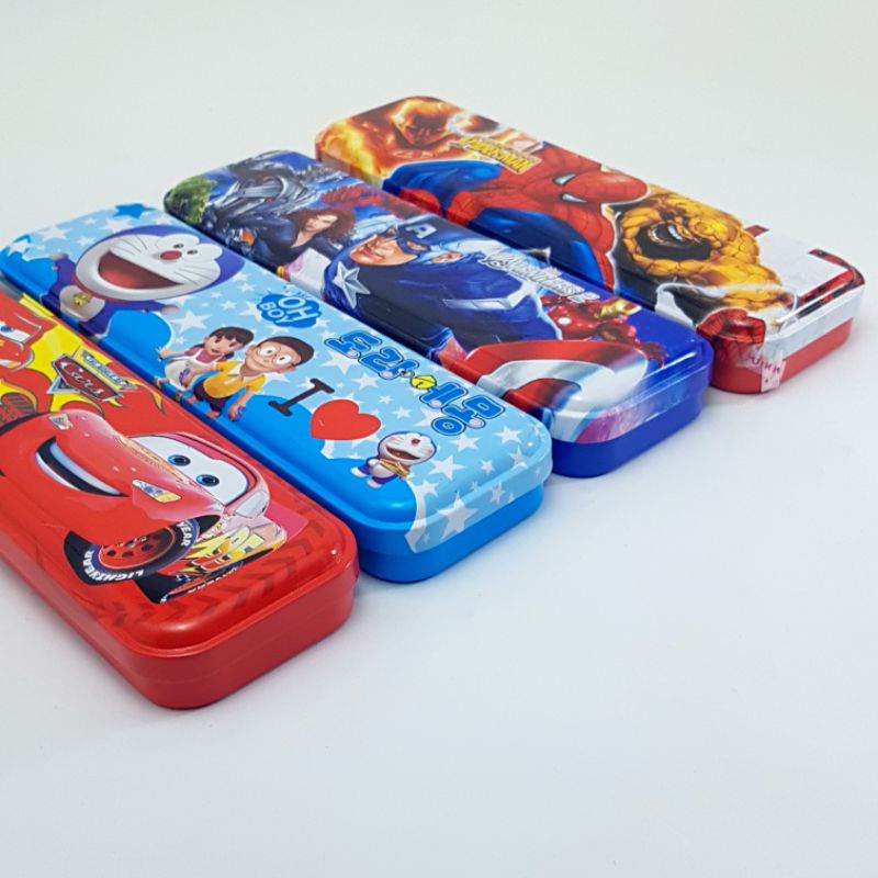 

Tempat Pensil Kaleng Kotak Karakter Cowo CC-26