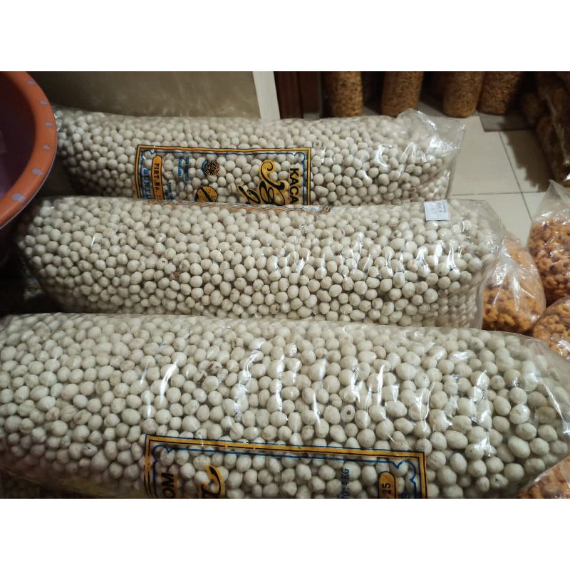 

250 GRAM KACANG ATOM SUKRO SUPER CEMILAN MURAH JAJANAN OLEH OLEH MENYEHATKAN BISA COD MURAH PROMO SEMBAKO TERMURAH