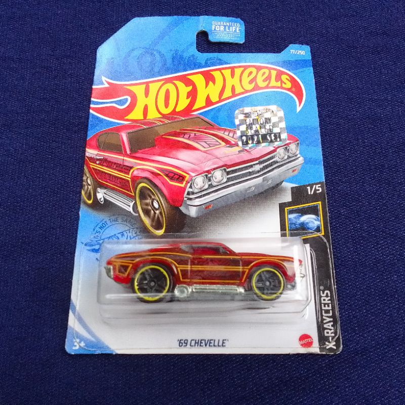 Diecast Hot Wheels Hotwheels HW X Raycers 69 Chevelle Merah FS
