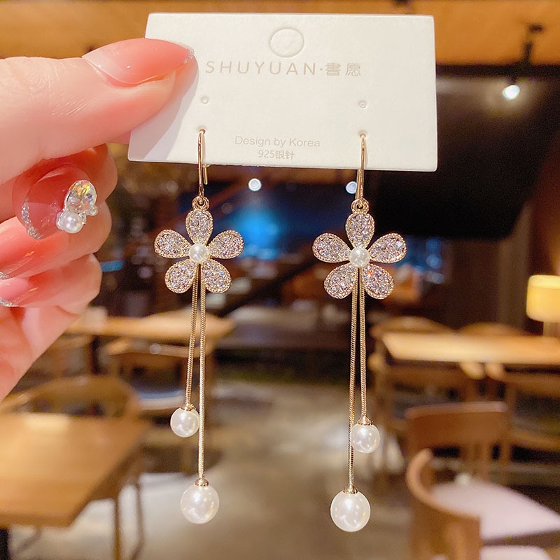 Anting Tusuk Gantung Desain Bunga Hias Zircon Gaya Simple Tipis Untuk Wanita