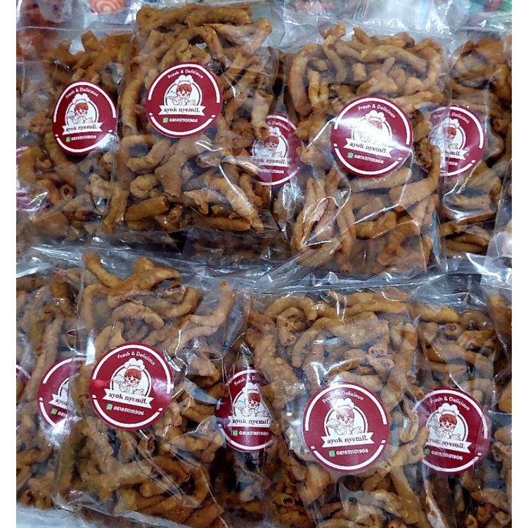 

Cemilan usus gurih asin