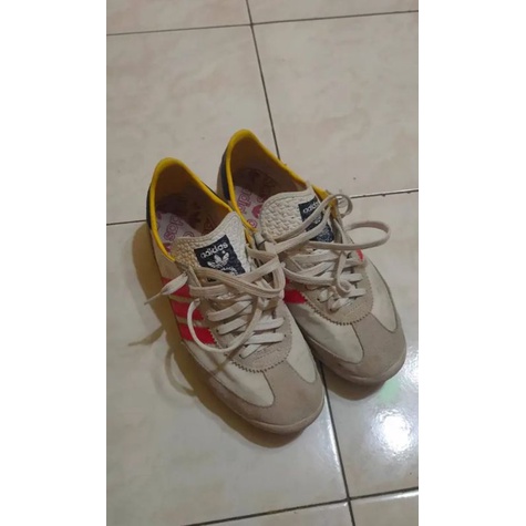 SEPATU ADIDAS SL72 SECOND
