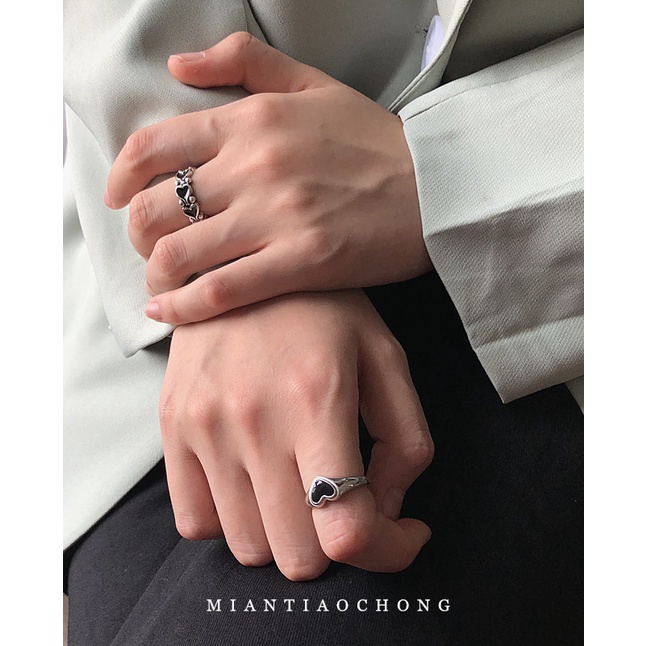 2pcs / Set Cincin Silver Desain Hati Hitam Untuk Wanita