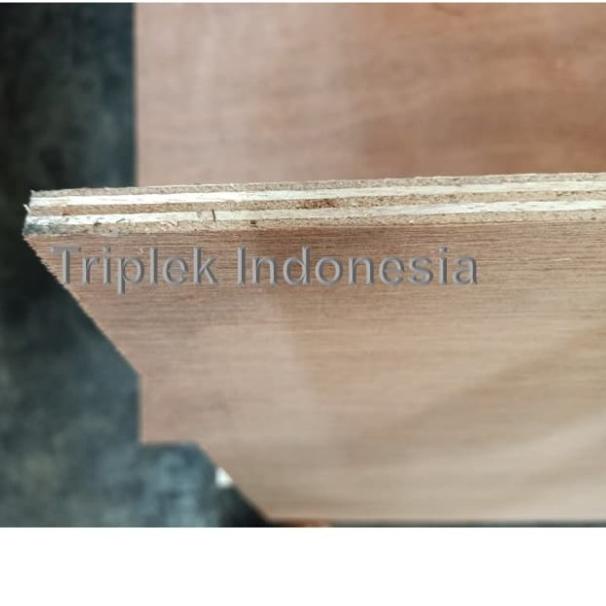 Triplek MC 12mm 122x244cm / Plywood Meranti Campur 12mm 4x8
