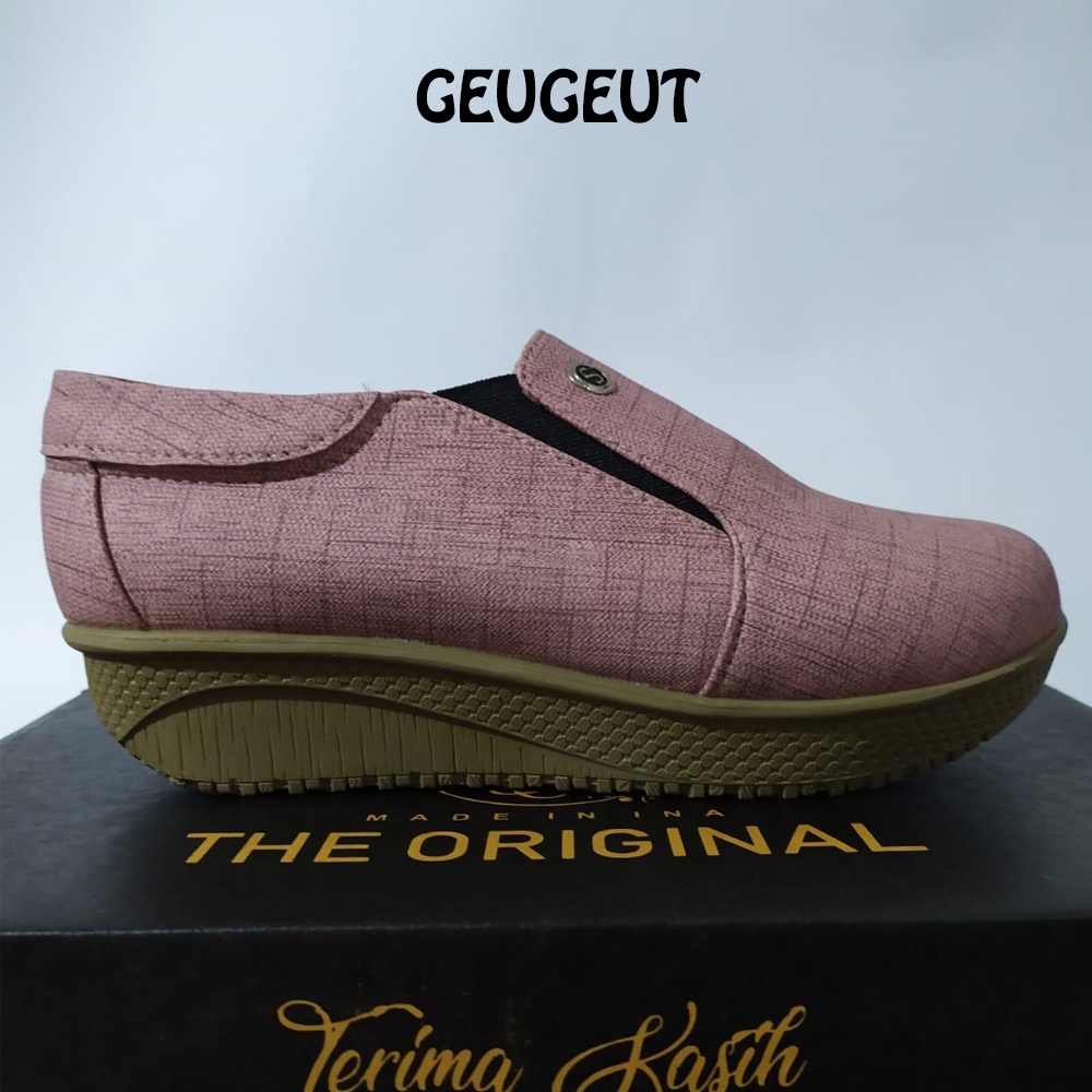 GEUGEUT Sepatu Wanita Flatshoes Terbaru Kekinian Kulit Sintetis Polos Bukan Import