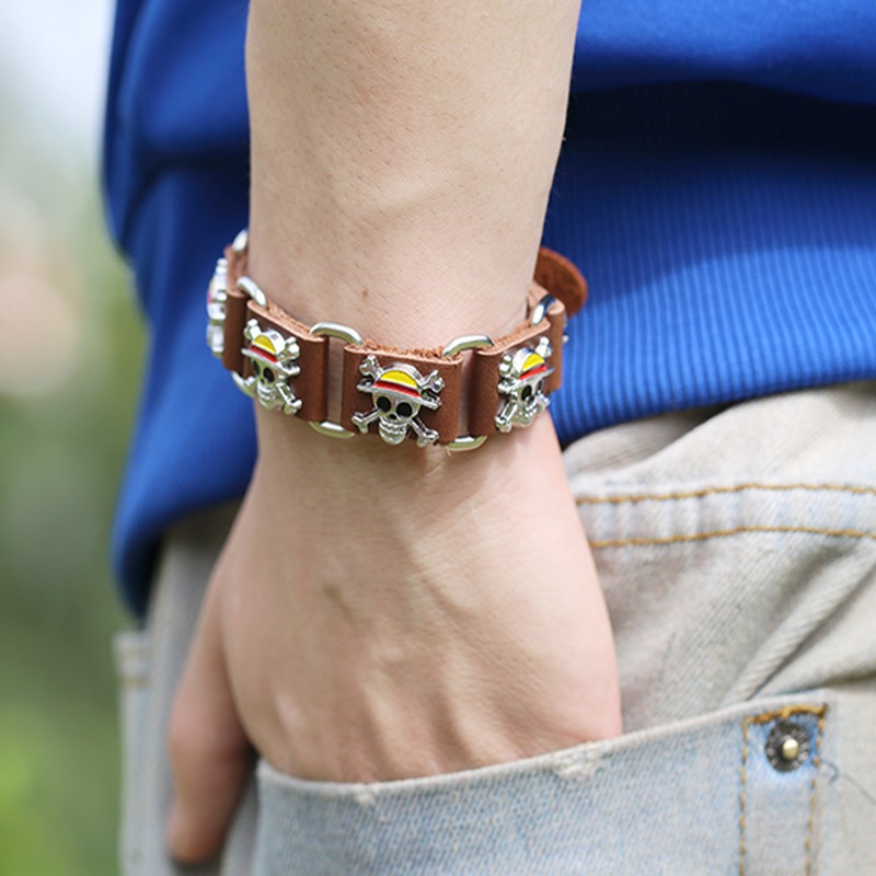 Gelang Kulit Sapi Dua Warna Motif Tengkorak Bajak Laut