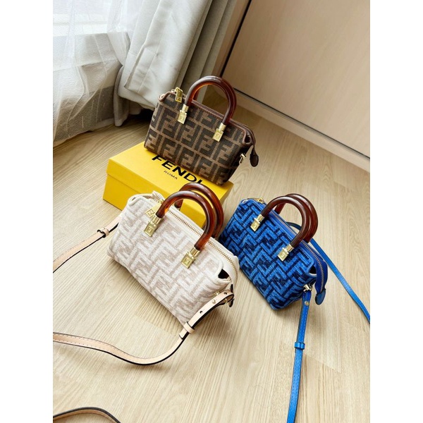 New Arrival Tas Selempang Wanita Fendi