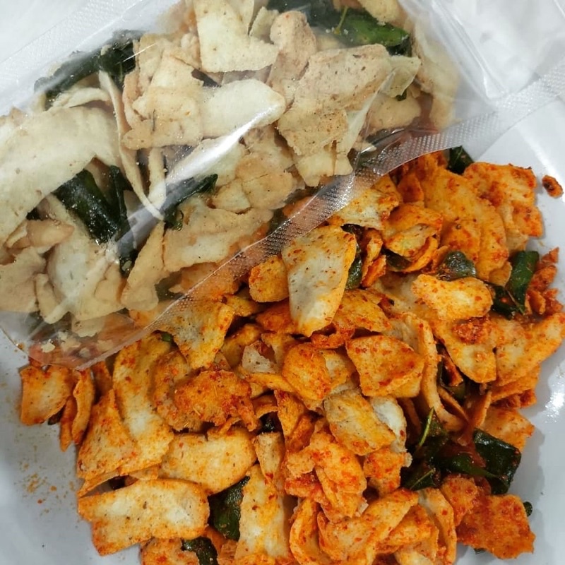 

OTAK OTAK KERING DAUN JERUK 100GR