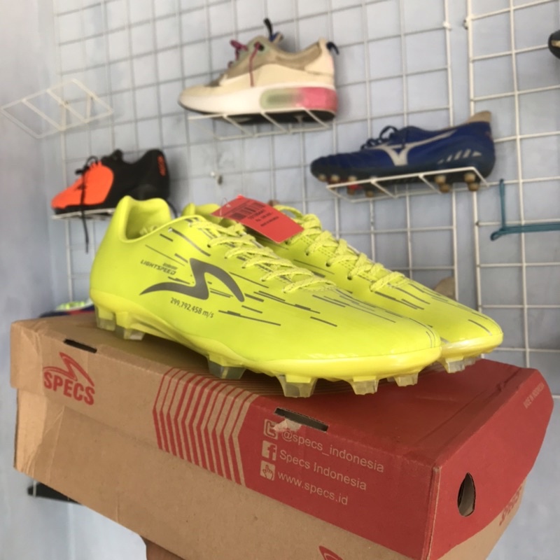 Sepatu Bola Specs Lightspeed Reborn FG Illuminate