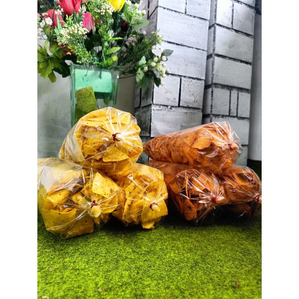 

Kerupuk Talas/Taleh khas Minang