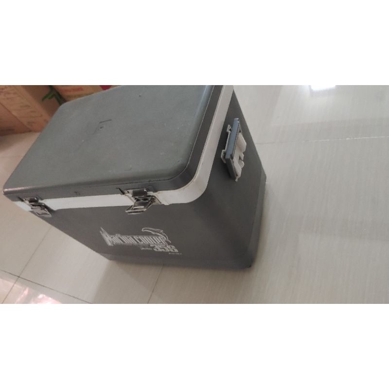 preloved cooler box lion star 35S (33liter) bekas