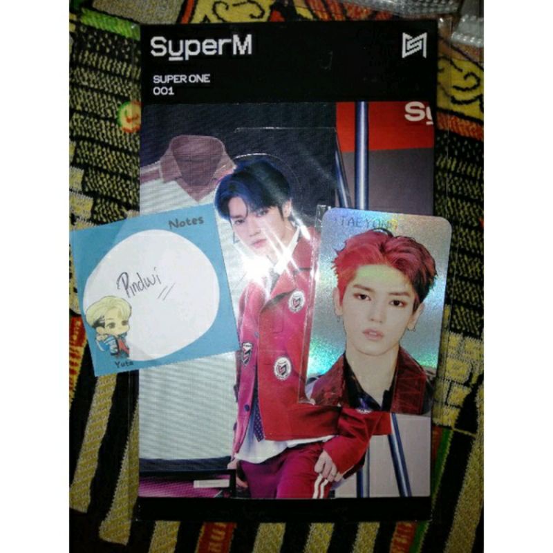 Holo standee taeyong 100 superm