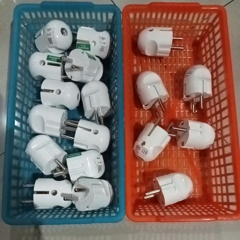 Steker Listrik / Colokan stop kontak listrik jek listrik