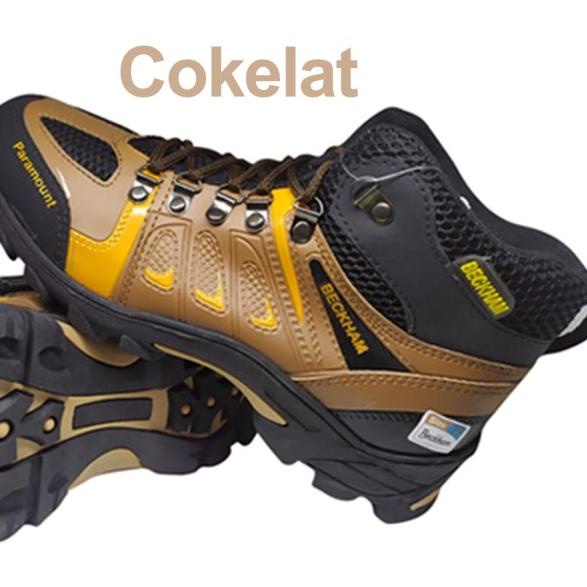 Sepatu Gunung Outdoor, Touring Pria Beckham Paramount Hitam - Hitam, 38