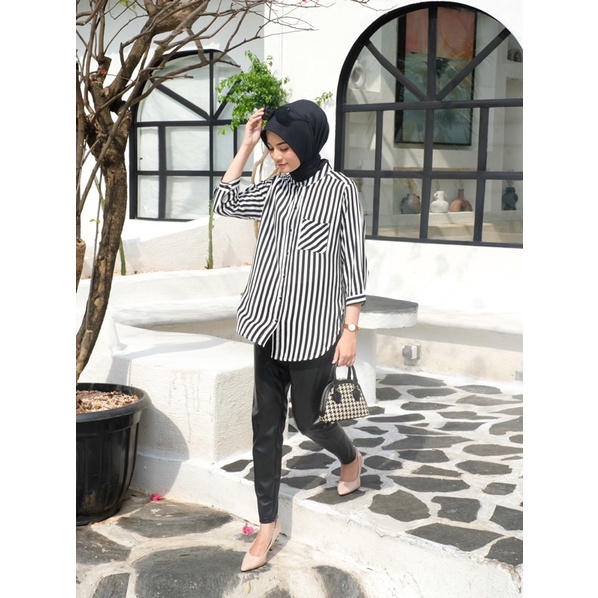 Ounadoutfit NEVA STRIPE BLOUSE dan GAMI KOMBI BLOUSE | atasan stripe wanita kekinian | blouse wanita basic | kemeja motif garis | kemeja kantor wanita | atasan rayon stripe