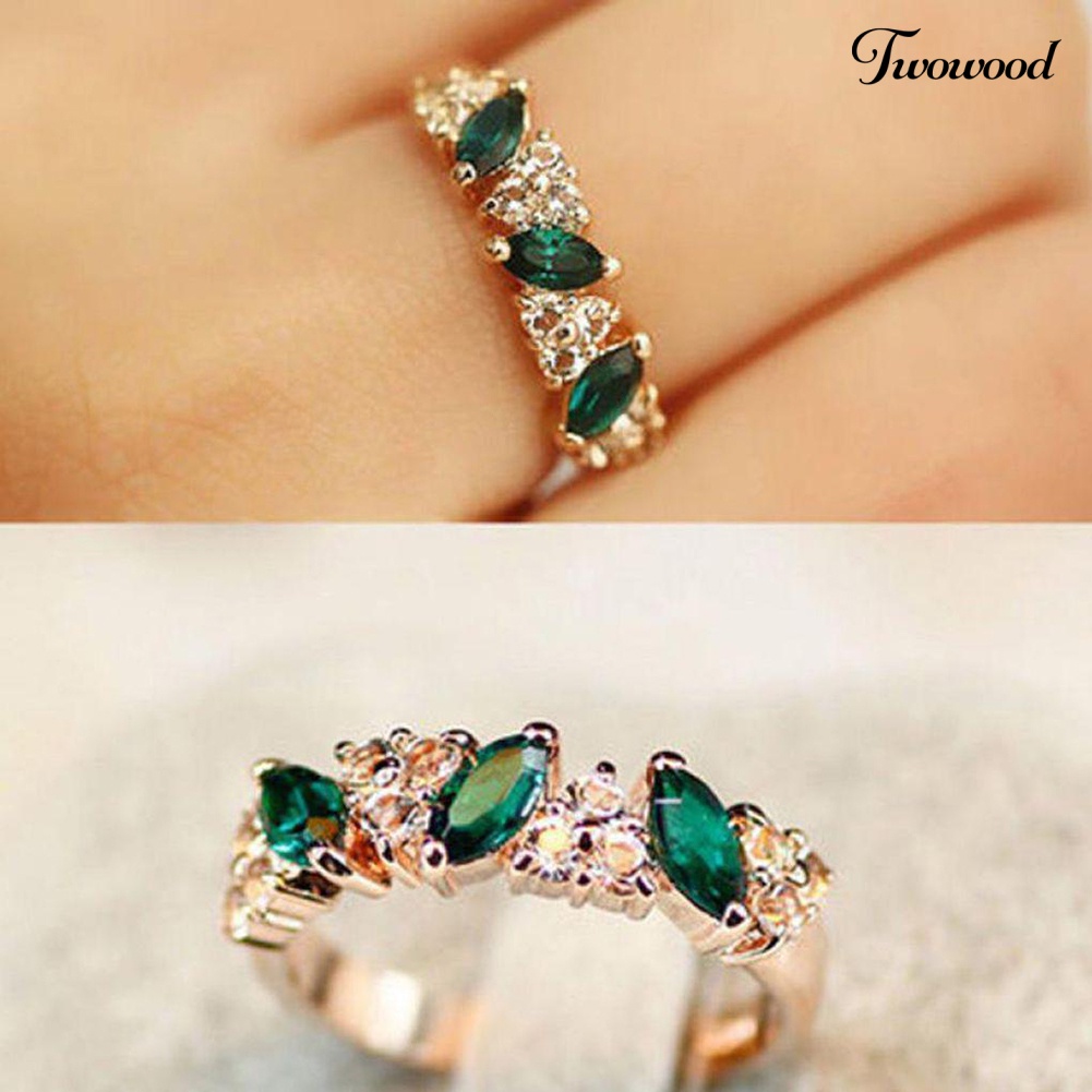 Cincin Jari Bahan Zamrud Cubic Zirconia Gaya Vintage Untuk Wanita