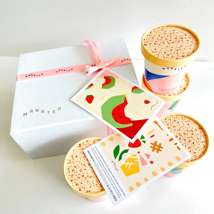 

(COD) Manatea Premium Holographic Giftbox/Hamper (4 Pints Included)