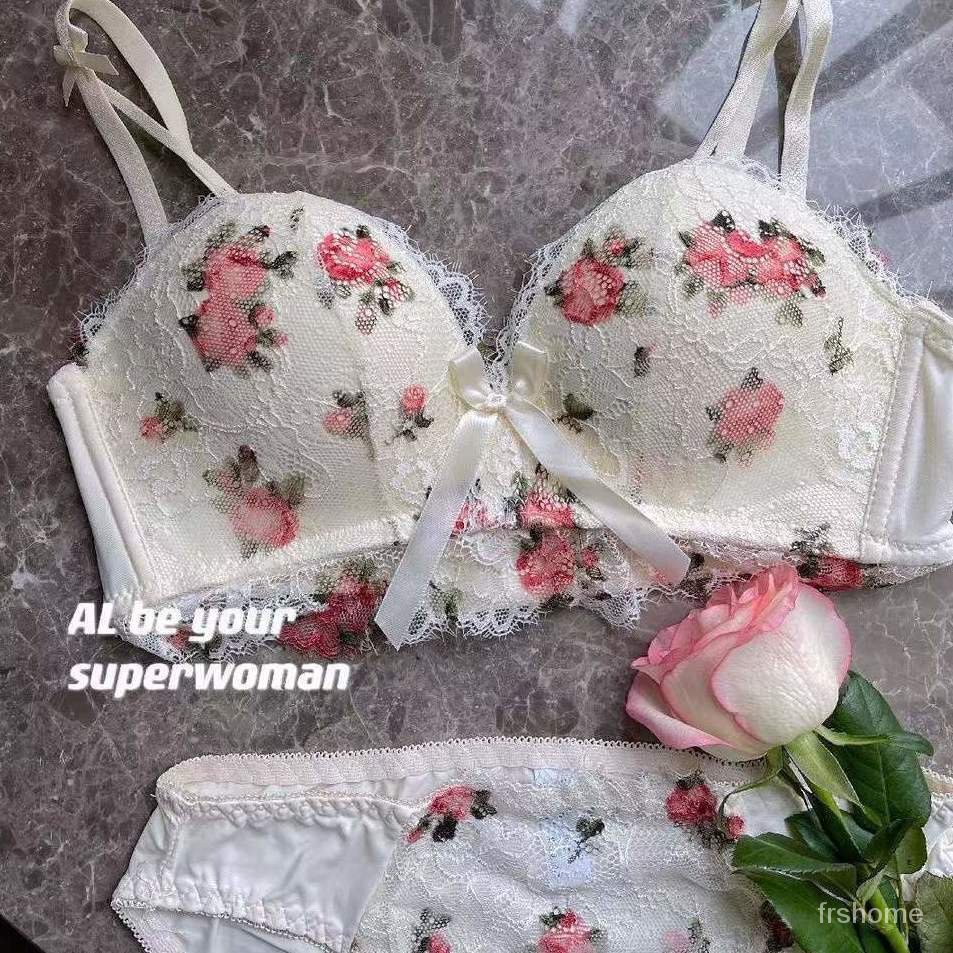 Floral keinginan manis angin lingerie wanita pertemuan dada kecil menunjukkan besar tidak ada cincin